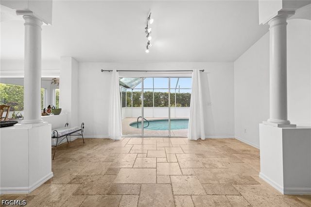 4676 Varsity CIR, Lehigh Acres, FL 33971