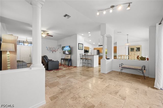 4676 Varsity CIR, Lehigh Acres, FL 33971