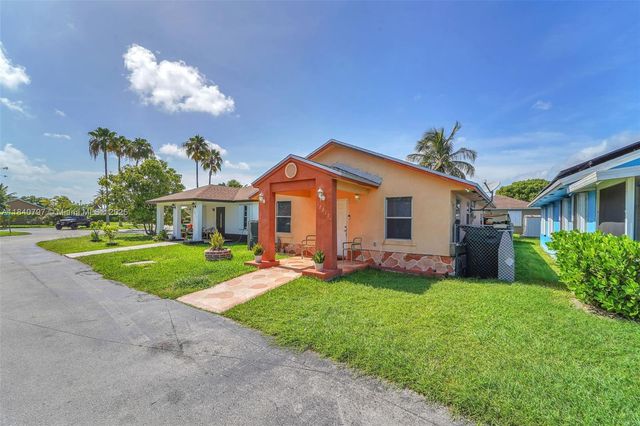 12217 SW 203rd Ter, Miami, FL 33177