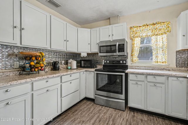 5710 NE 140th Court, Williston, FL 32696