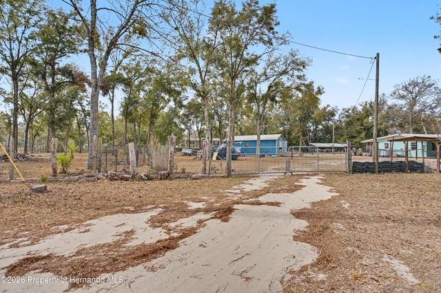 5710 NE 140th Court, Williston, FL 32696