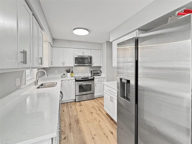 3607 E 41st Court, Des Moines, IA 50317