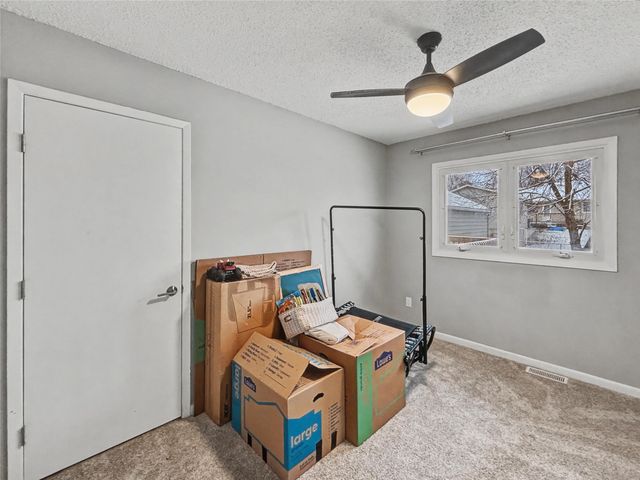 3607 E 41st Court, Des Moines, IA 50317