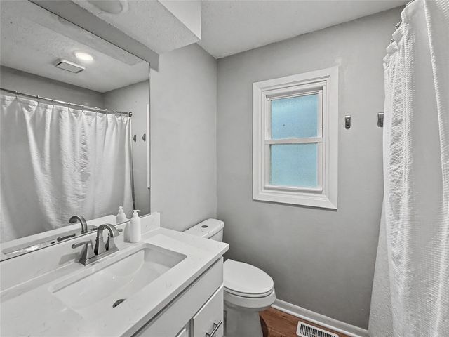 3607 E 41st Court, Des Moines, IA 50317