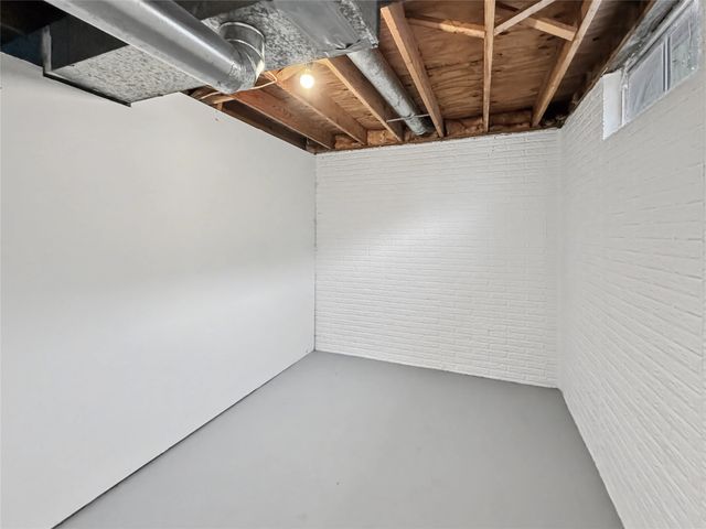 3607 E 41st Court, Des Moines, IA 50317