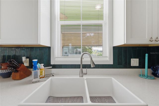 559 18TH STREET E, Bradenton, FL 34208