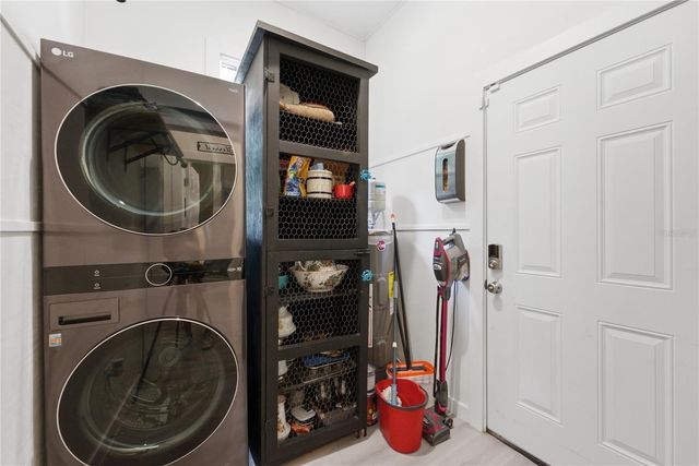 559 18TH STREET E, Bradenton, FL 34208