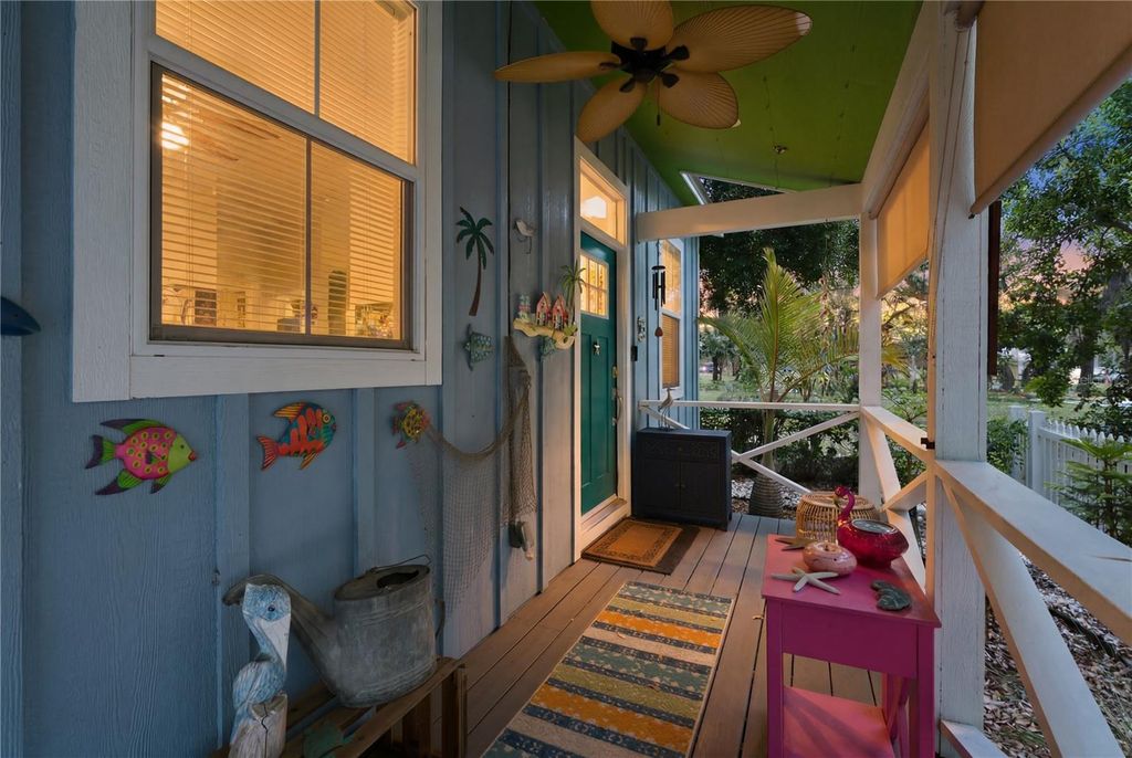 Image 2 of property listing at 559 18TH STREET E, Bradenton, FL 34208