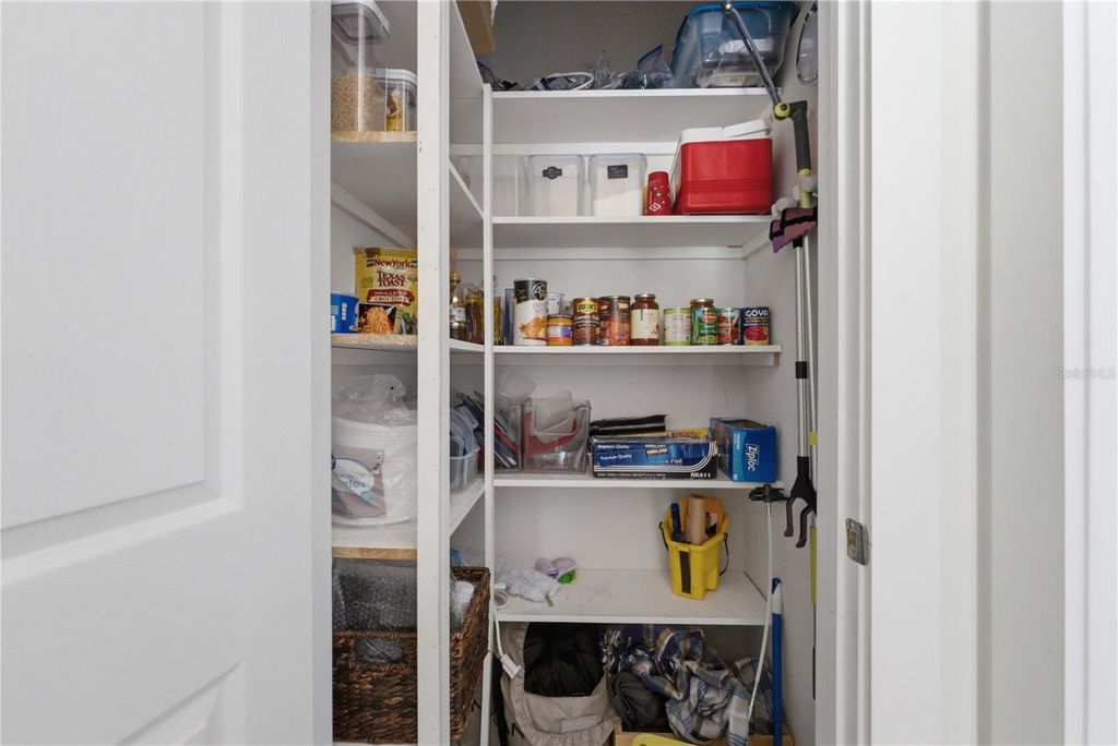 Image 21 of property listing at 559 18TH STREET E, Bradenton, FL 34208