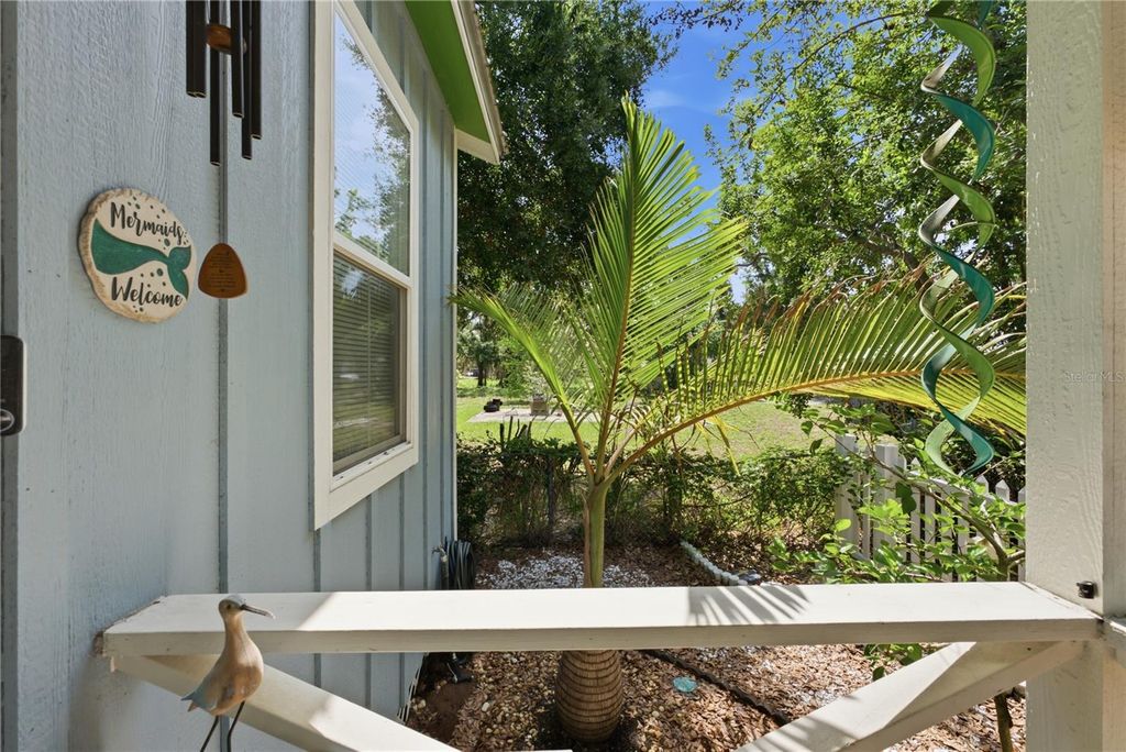 Image 24 of property listing at 559 18TH STREET E, Bradenton, FL 34208
