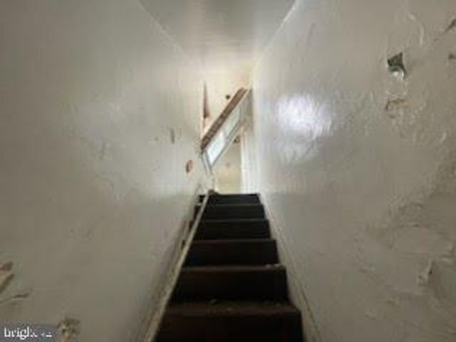 1108 W 3RD ST, Chester, PA 19013