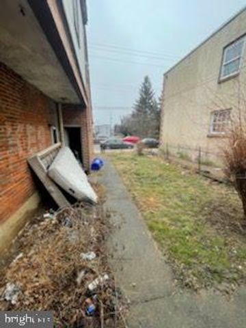 1108 W 3RD ST, Chester, PA 19013