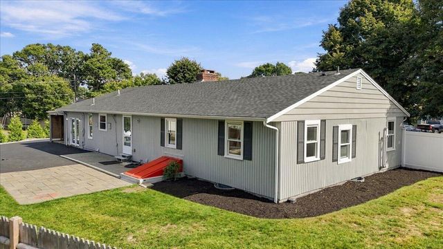 42 Hazelmoor Road, South Yarmouth, MA 02664