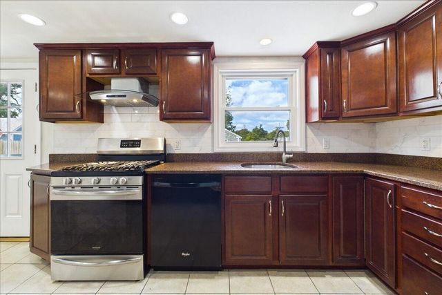 42 Hazelmoor Road, South Yarmouth, MA 02664