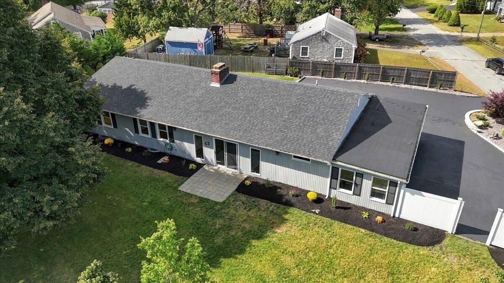 42 Hazelmoor Road, South Yarmouth, MA 02664