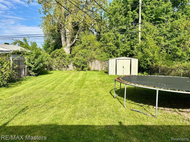 5901 Ziegler Street, Taylor, MI 48180