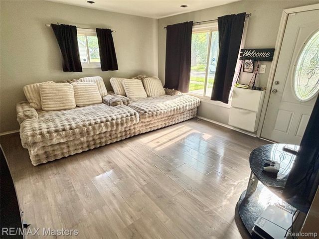 5901 Ziegler Street, Taylor, MI 48180