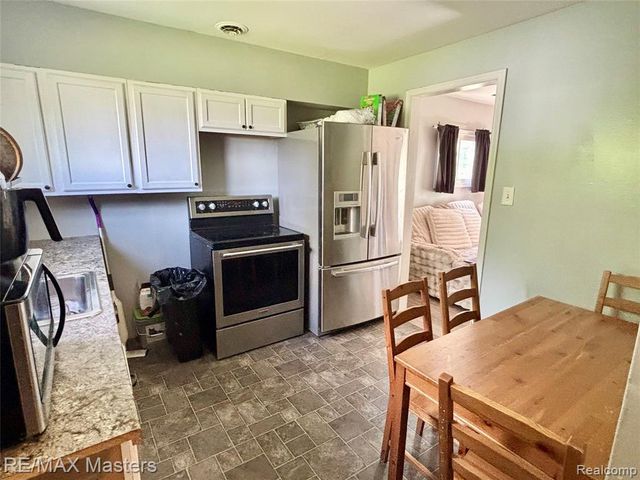 5901 Ziegler Street, Taylor, MI 48180