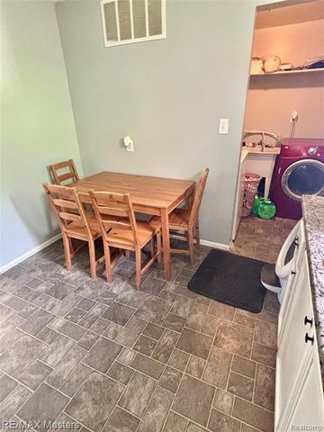 5901 Ziegler Street, Taylor, MI 48180