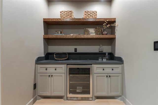 3005 Bee Hive Way, Jones, OK 73049