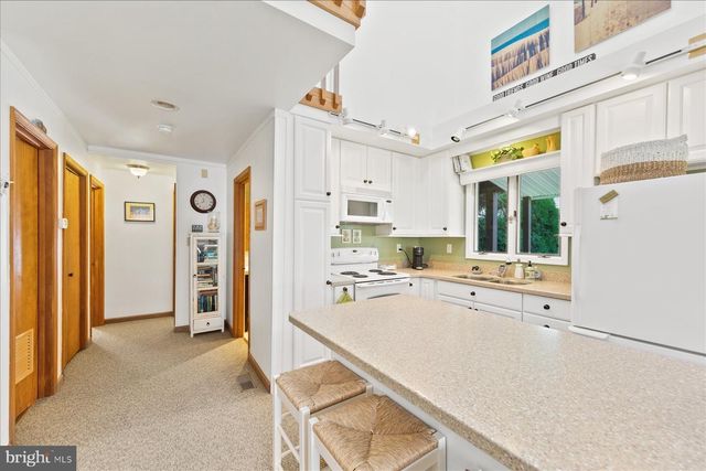21095 ELIZABETH AVE, Rehoboth Beach, DE 19971