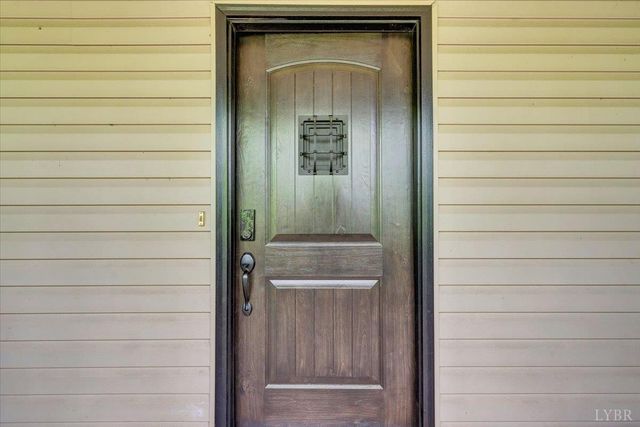 290 Silver Shadow, Hardy, VA 24101