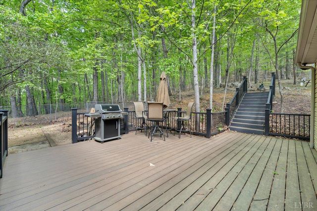 290 Silver Shadow, Hardy, VA 24101