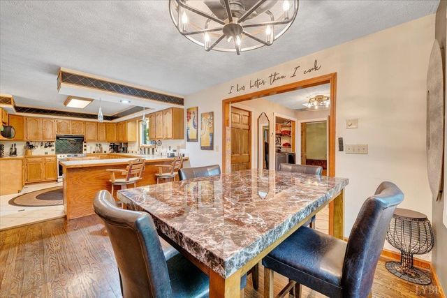 290 Silver Shadow, Hardy, VA 24101