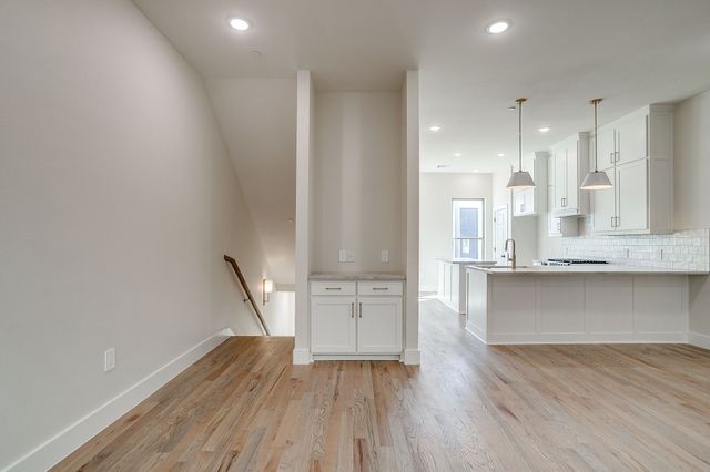 2820 Weisenberger Street 102, Fort Worth, TX 76107