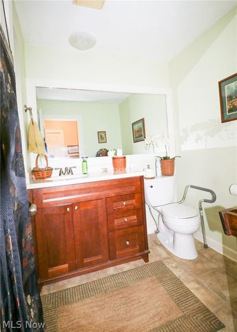 10556 E River Rd., Columbia Station, OH 44035