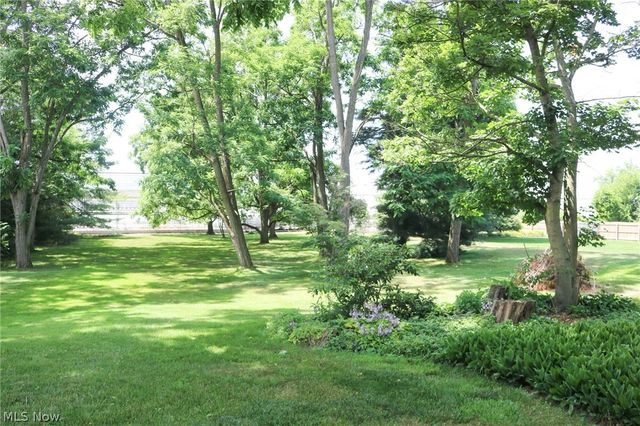 10556 E River Rd., Columbia Station, OH 44035