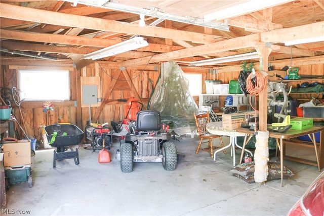 10556 E River Rd., Columbia Station, OH 44035