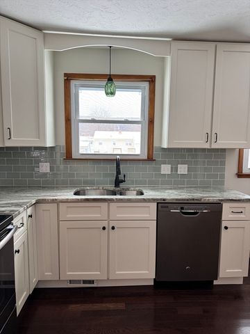 41 Imperial Ave, Pittsfield, MA 01201