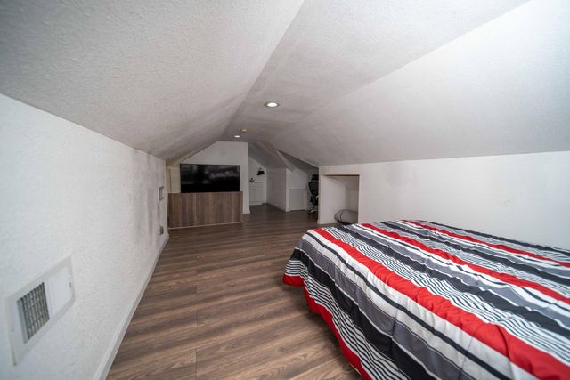 179 N Acacia Street, Woodlake, CA 93286