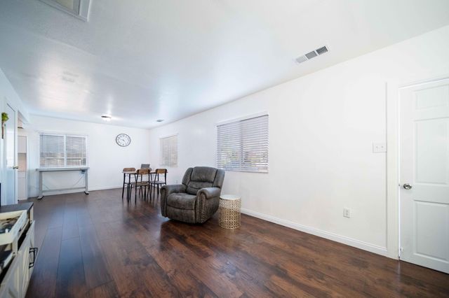 179 N Acacia Street, Woodlake, CA 93286