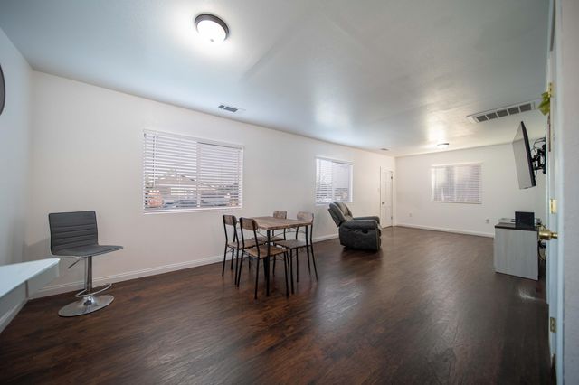 179 N Acacia Street, Woodlake, CA 93286