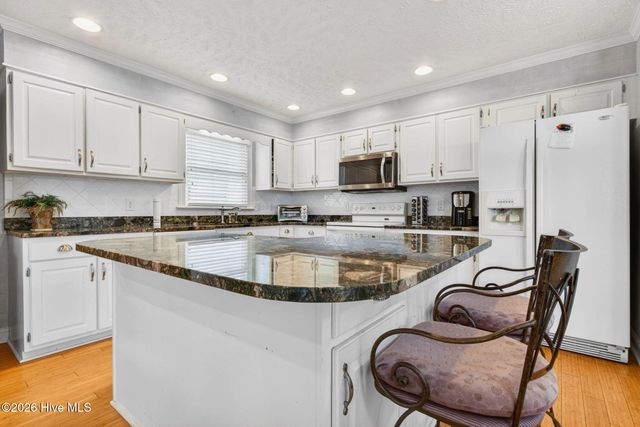33 Raeford Street, Ocean Isle Beach, NC 28469