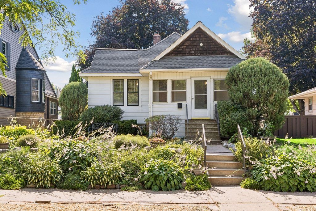 931 Ottawa Avenue, West Saint Paul, MN 55118
