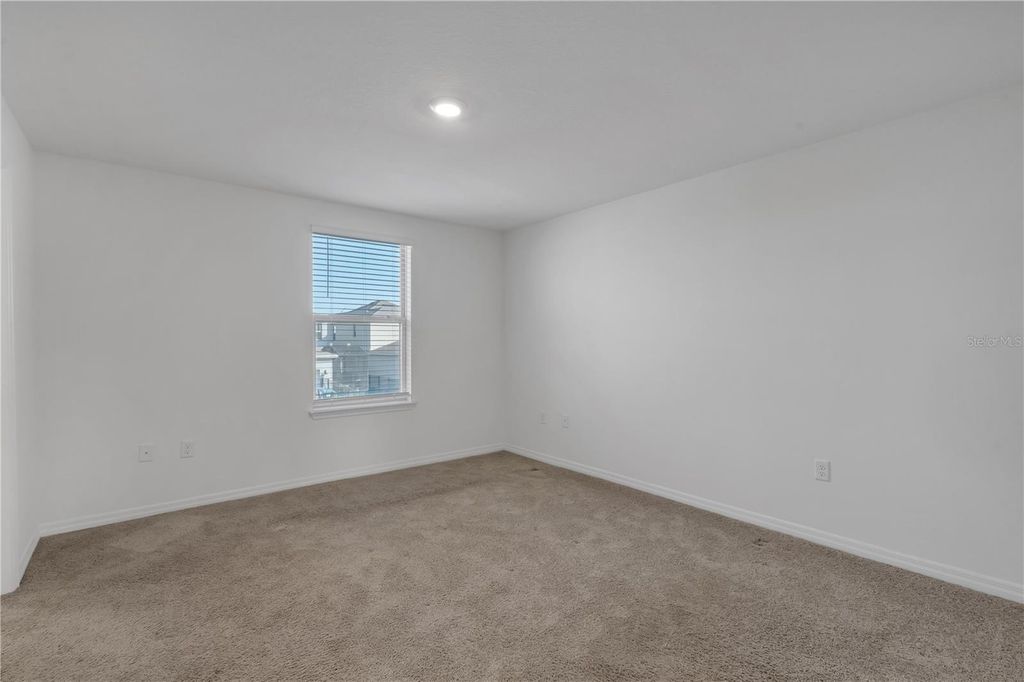 Image 24 of property listing at 12043 HOLYSTONE STREET, Winter Garden, FL 34787