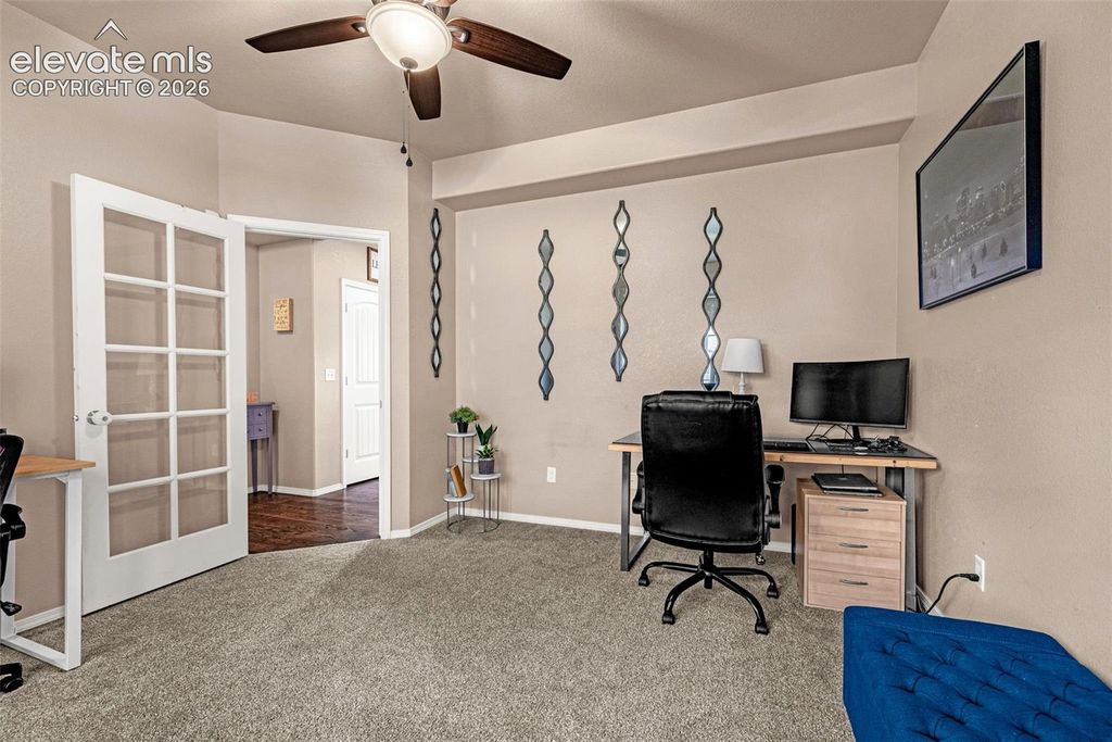 6815 Mustang Rim Drive, Colorado Springs, CO 80923 — photo 4