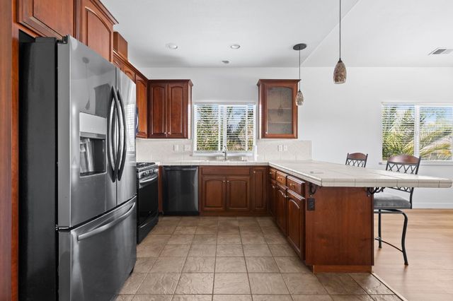 217 Poker Flat Rd, Copperopolis, CA 95228