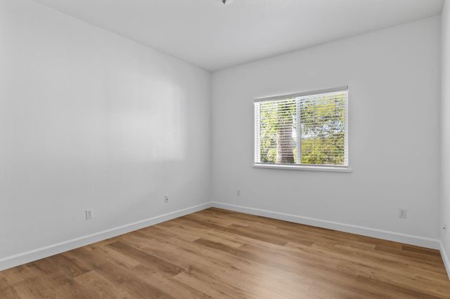 217 Poker Flat Rd, Copperopolis, CA 95228