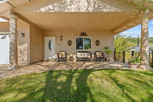 217 Poker Flat Rd, Copperopolis, CA 95228