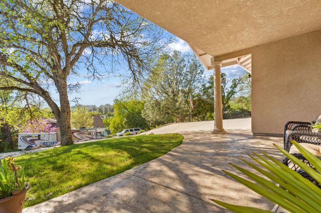 217 Poker Flat Rd, Copperopolis, CA 95228