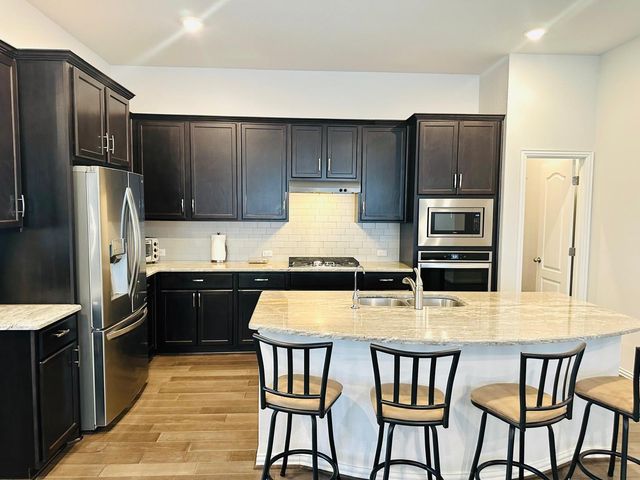 862 Leadtree LOOP, Buda, TX 78610
