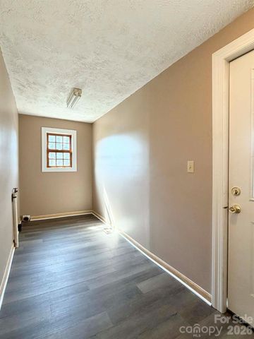 2742 Hwy 268 Highway, Lenoir, NC 28645