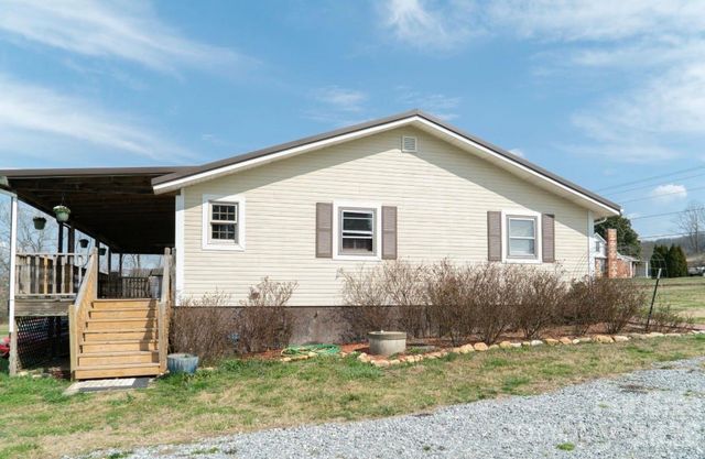 2742 Hwy 268 Highway, Lenoir, NC 28645