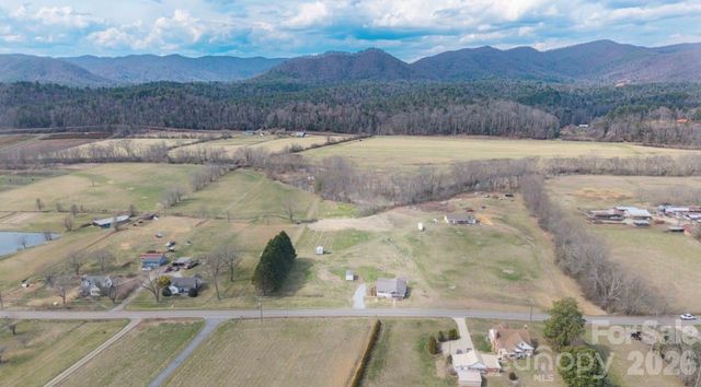 2742 Hwy 268 Highway, Lenoir, NC 28645