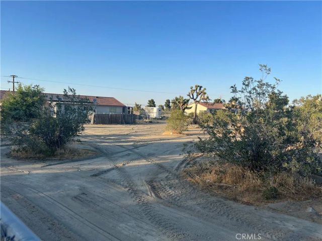 2825 Del Rosa Road, Phelan, CA 92371