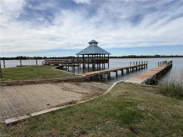118 Sleepy Point WAY, Suffolk, VA 23435